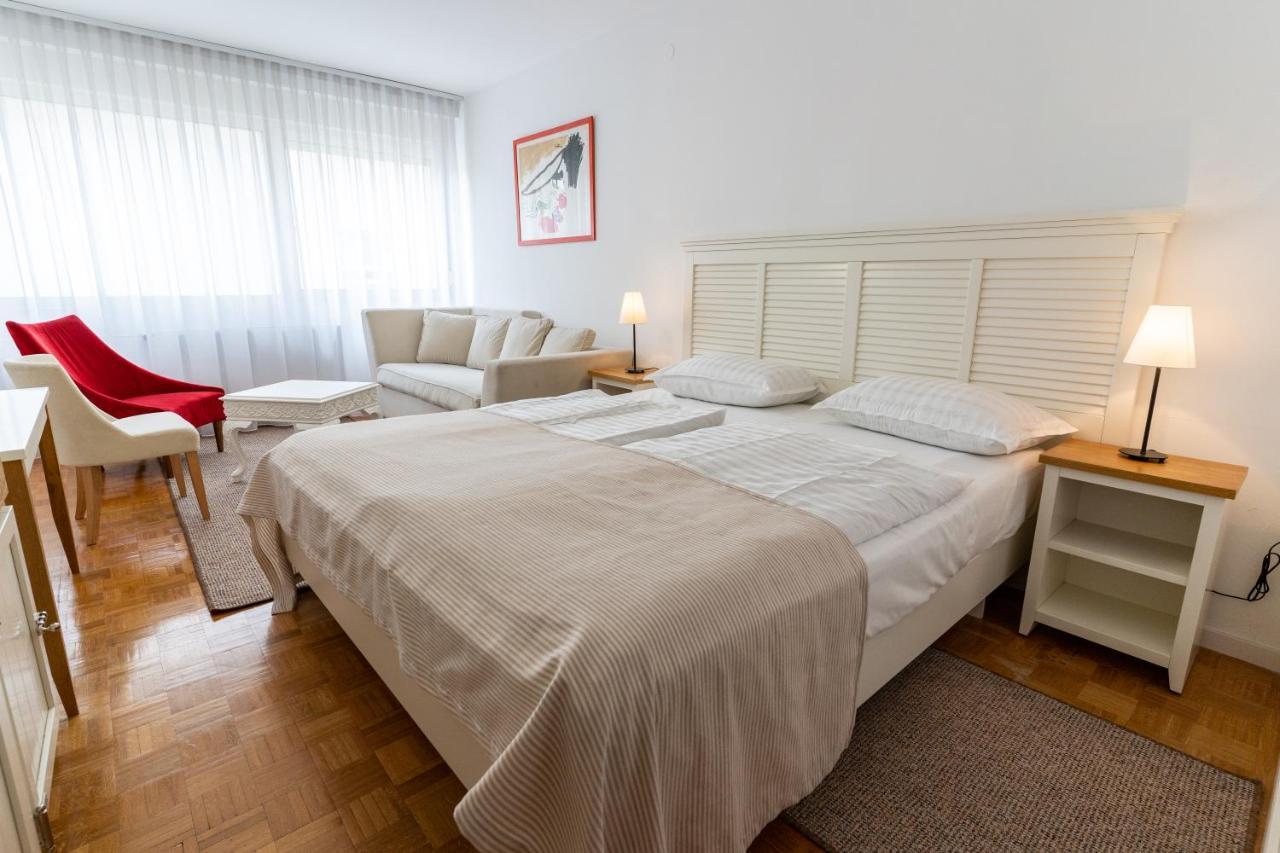 ביילובאר Artearia Hotel מראה חיצוני תמונה