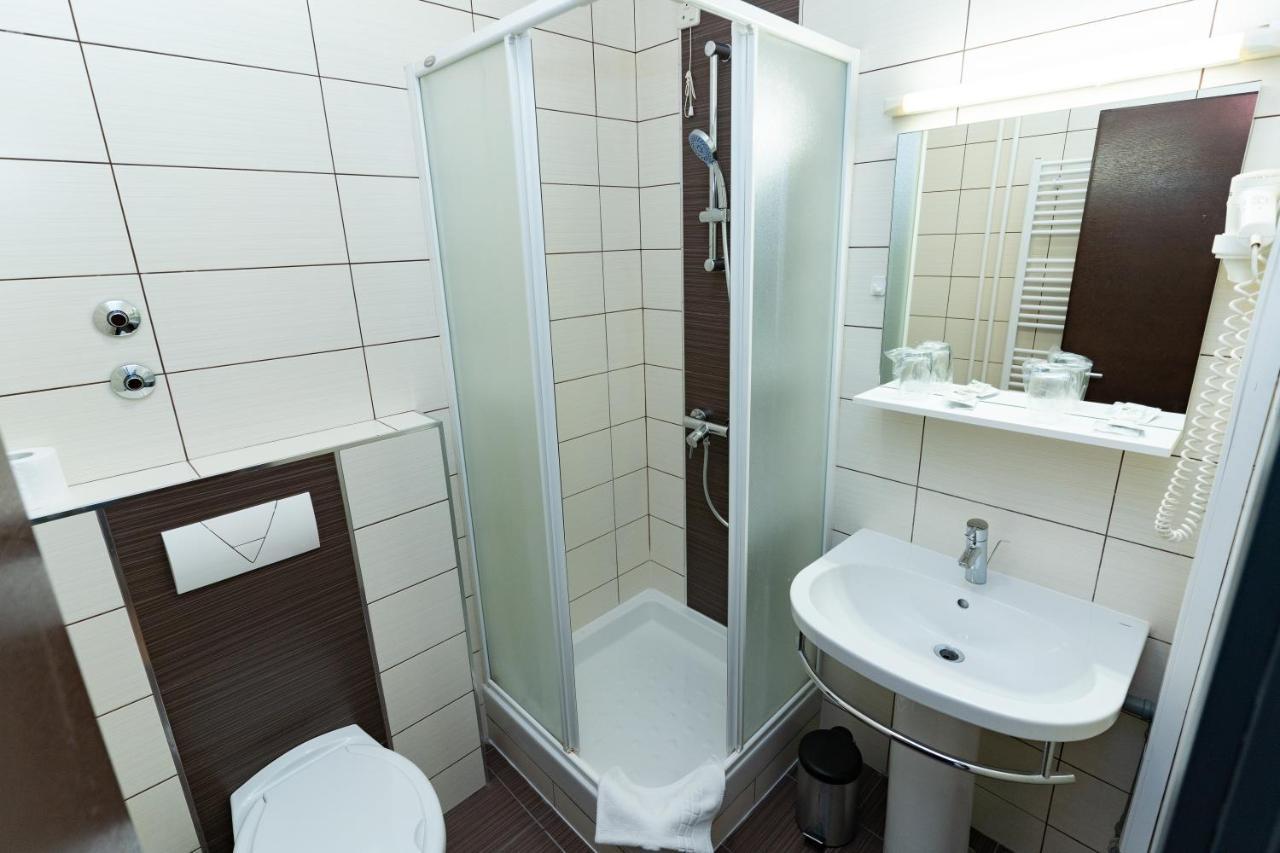 ביילובאר Artearia Hotel מראה חיצוני תמונה