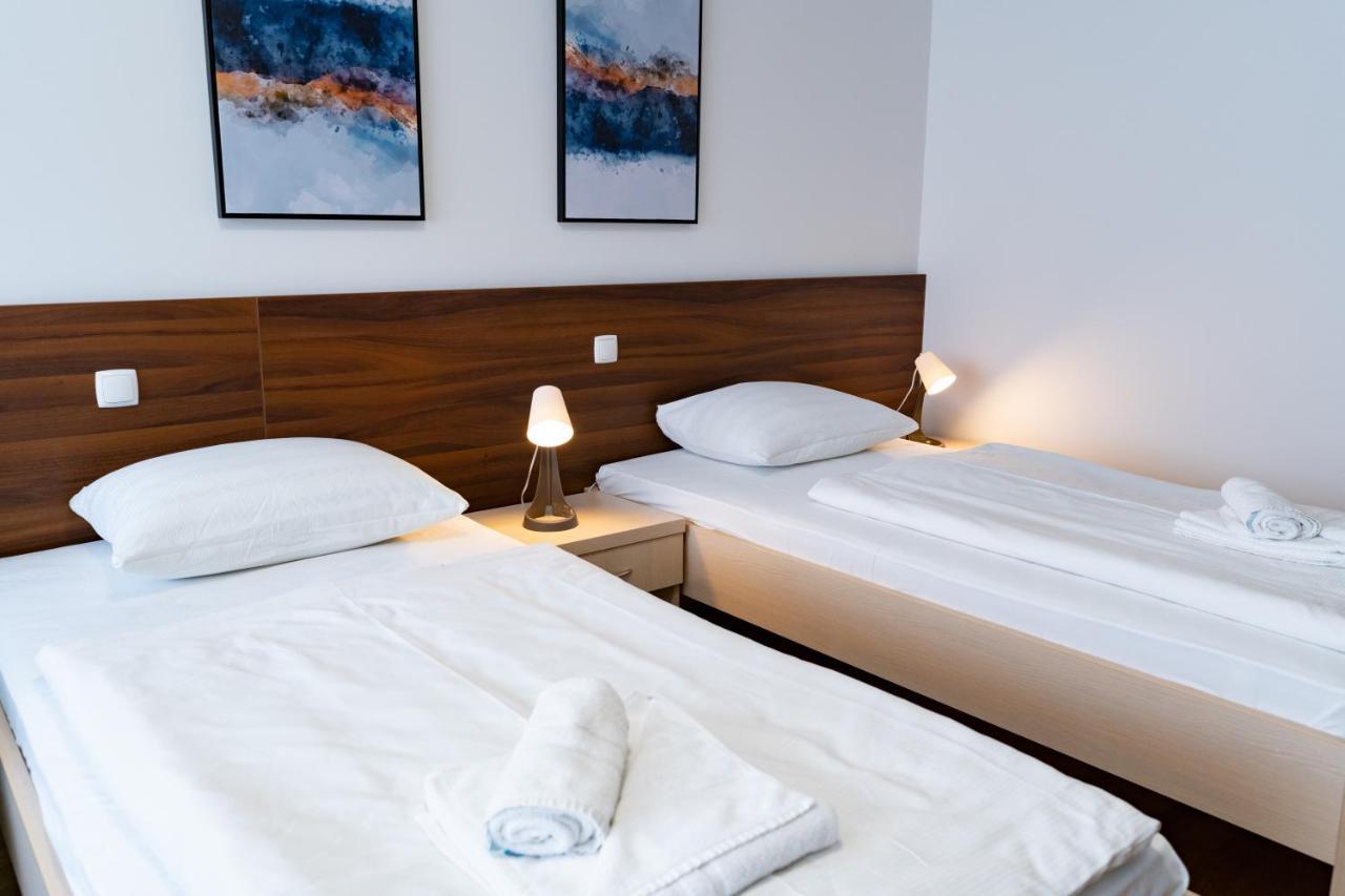 ביילובאר Artearia Hotel מראה חיצוני תמונה