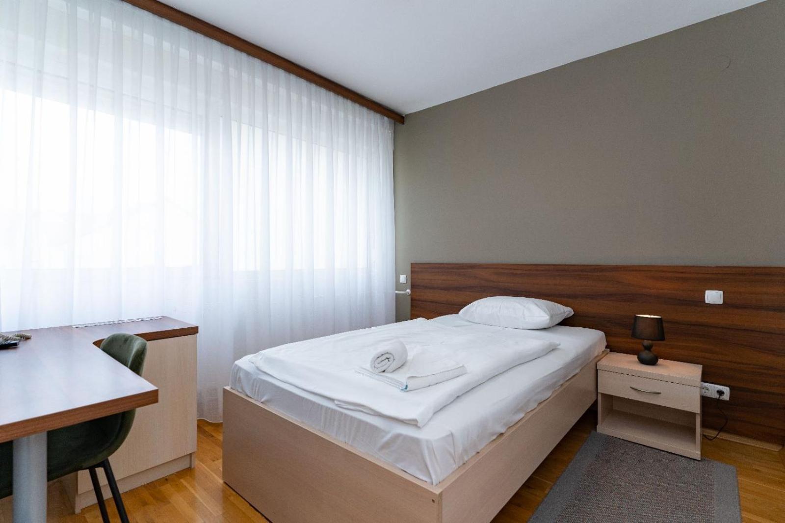 ביילובאר Artearia Hotel מראה חיצוני תמונה